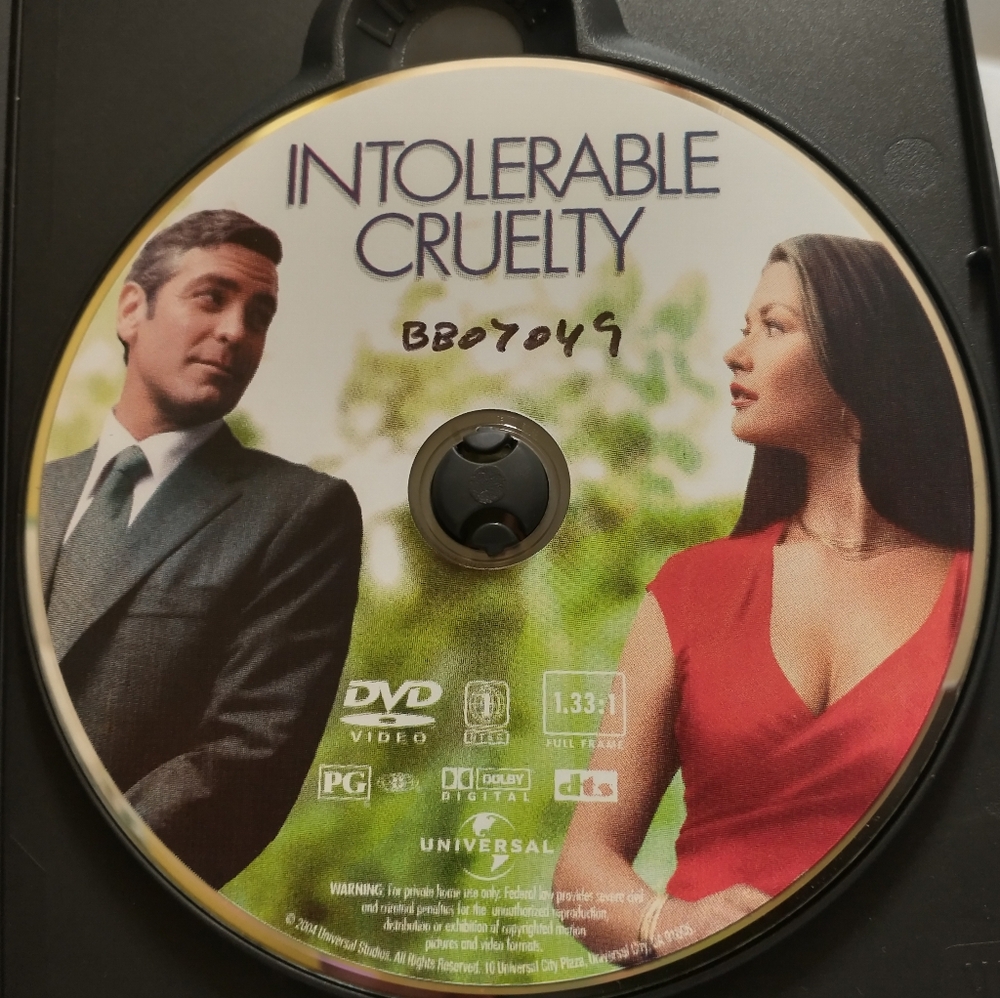 3/$21 Intolerable Cruelty DVD - Picture 3 of 4